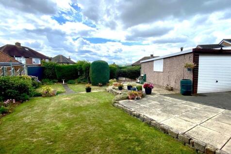 rear garden 1..jpg