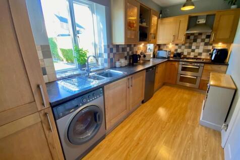 Kitchen new.jpg
