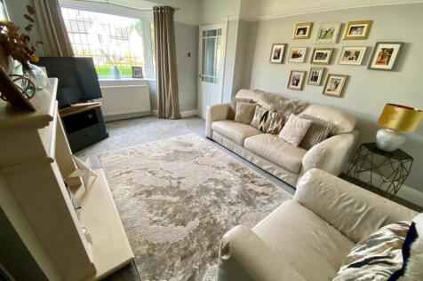 lounge new sofa diff 2.jpg