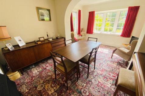 dining room.jpg