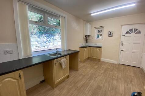 KITCHEN 1.jpg