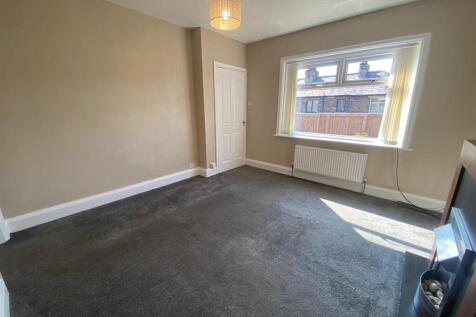 LOUNGE 1.jpg