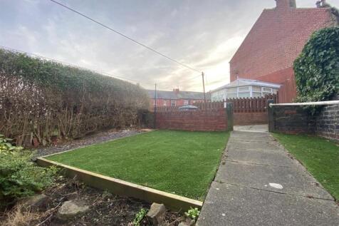 BACK GARDEN 1.jpg