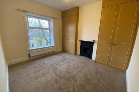 BEDROOM 1.jpg