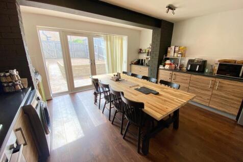 kitchen 1.jpg