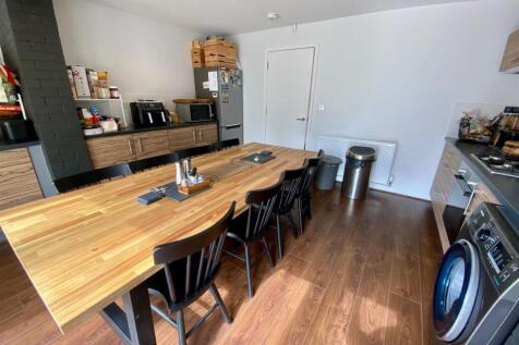 kitchen 2.jpg