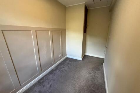 BEDROOM.jpeg