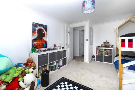 Bramleys Estate Agents - The Fairway - Fixby (49.)