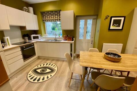 kitchen area.jpg
