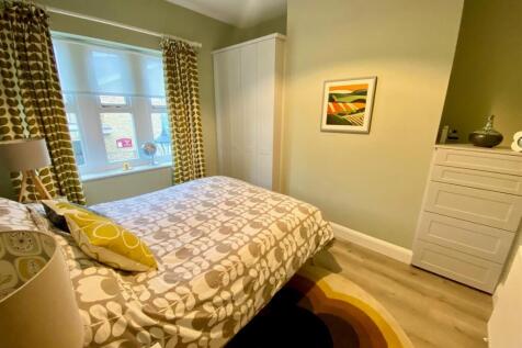 bed 1.jpg