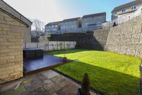 Bramleys Estate Agents - Wadsworth Fold - Lindley 