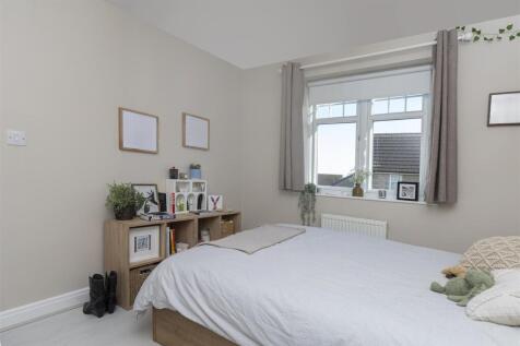 Bramleys Estate Agents - Wadsworth Fold - Lindley 
