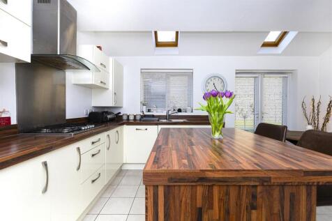 Bramleys Estate Agents - Wadsworth Fold - Lindley 