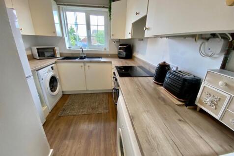 Bramleys Estate Agents - Park Lea - Bradley (15).j