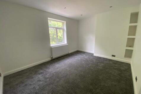 BEDROOM.jpg
