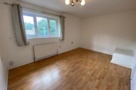 FIRST BEDROOM.jpg
