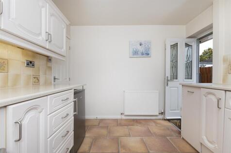 Bramleys Estate Agents - Elm Court - Kirkburton (1