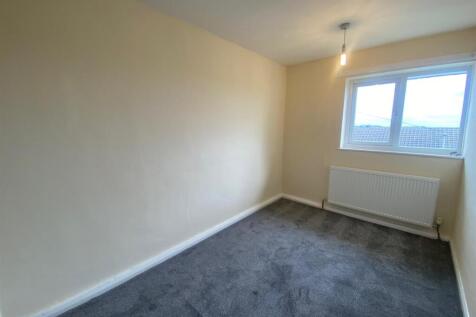 SECOND BEDROOM.jpg