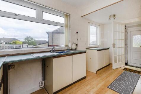 Bramleys Estate Agents - Weatherhill Crescent - Li