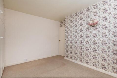 Bramleys Estate Agents - Weatherhill Crescent - Li