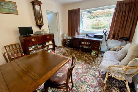 dining room.jpg