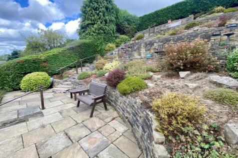 patio to rear.jpg