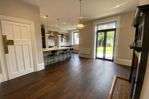 Dining kitchen