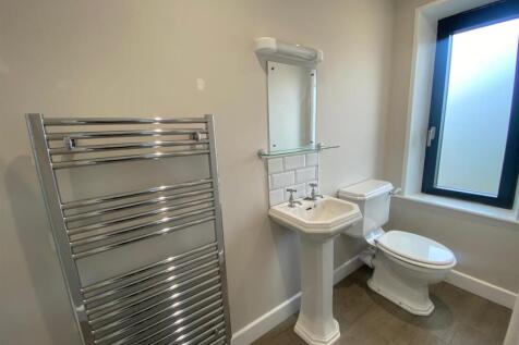 Ensuite shower room