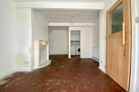 Bramleys Estate Agents - Station Road - Shepley (6