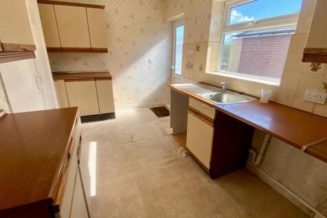 kitchen 2.jpg