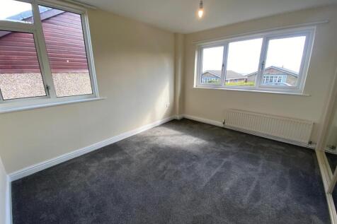 BEDROOM.jpg