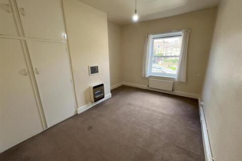 BEDROOM.jpg