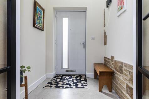 Bramleys Estate Agents - Cumberland Avenue - Fixby