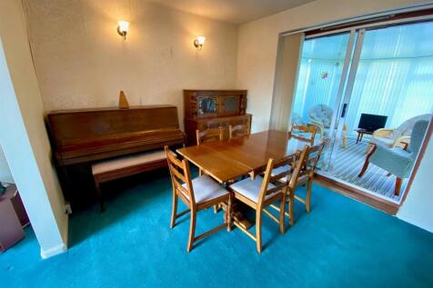 dining room.jpg