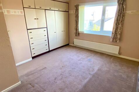 bedroom first floor.jpg