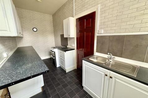 Kitchen 1.jpg