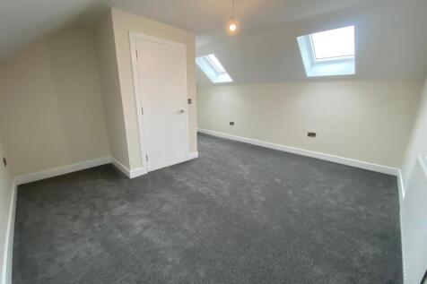 ATTIC ROOM.jpg