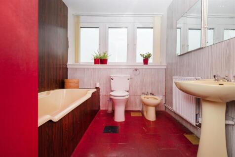 Bramleys Estate Agents - Pinfold Lane - Fixby (33)