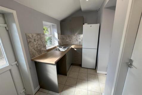 KITCHEN 1.jpeg
