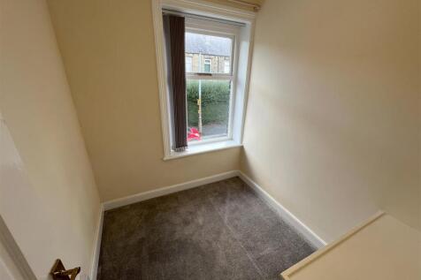 SMALL BEDROOM 2.jpeg