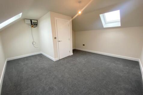ATTIC ROOM.jpg