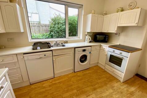 kitchen 1.jpg