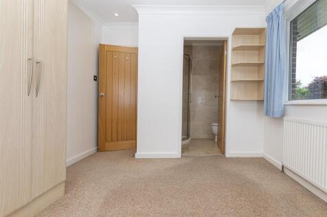 Bramleys Estate Agents - Gleneagles Way - Fixby (1