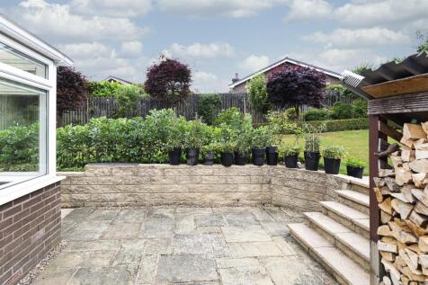 Bramleys Estate Agents - Gleneagles Way - Fixby (4