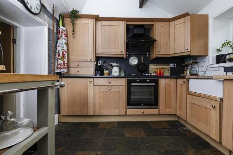 Bramleys Estate Agents - Abbey Road - Shepley (4).