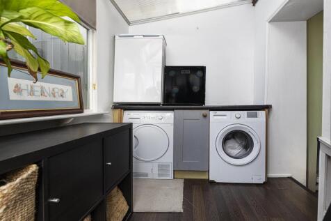 Bramleys Estate Agents - Abbey Road - Shepley (7).