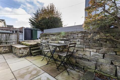 Bramleys Estate Agents - Abbey Road - Shepley (26)