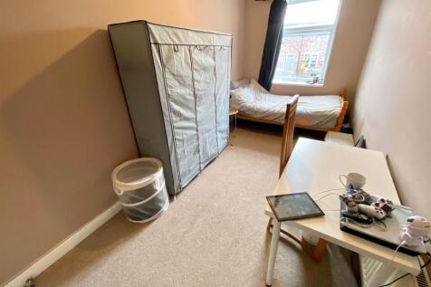 Bramleys Estate Agents - Halifax Old Road - Birkby