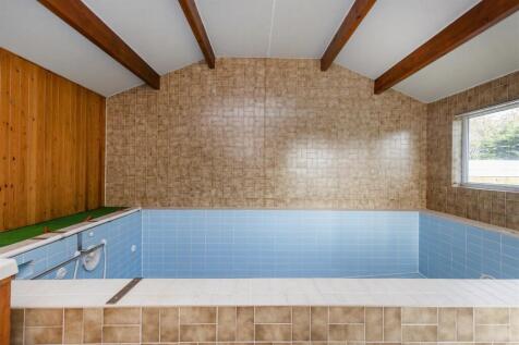 Bramleys Estate Agents - Gleneagles Way - Fixby (7