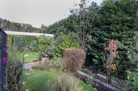 Bramleys Estate Agents - Gleneagles Way - Fixby (5